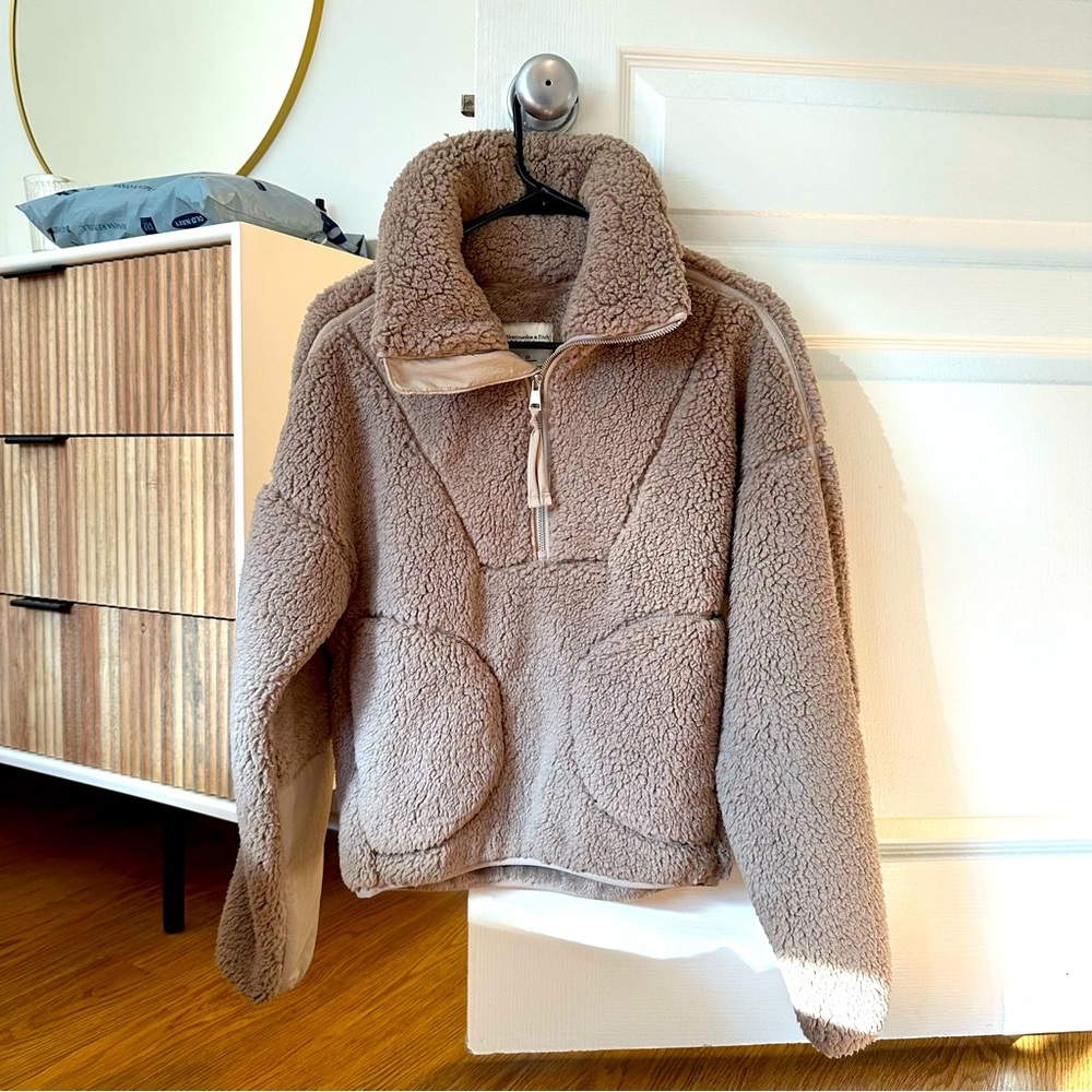 Abercrombie & Fitch Taupe/Beige Sherpa Half-Zip Jacket